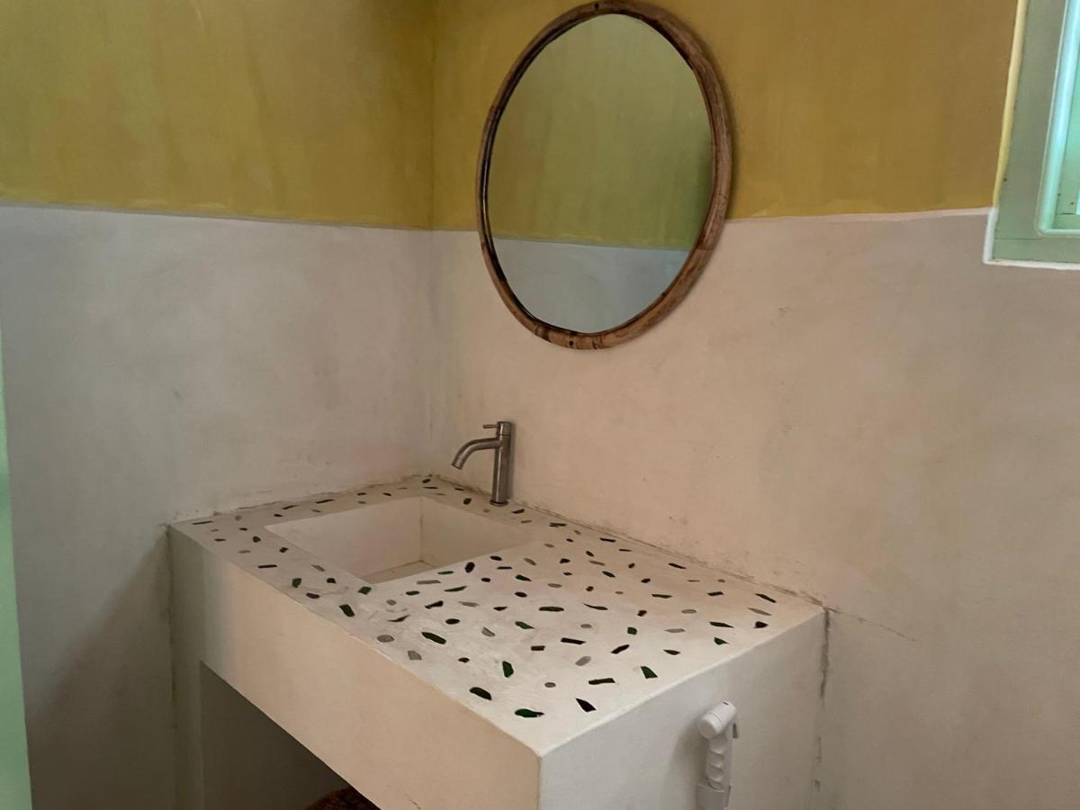 Banana Surf House Hotel Arugam Bay Bagian luar foto