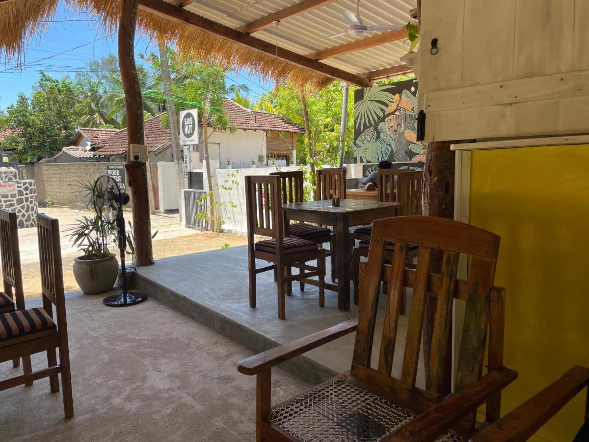Banana Surf House Hotel Arugam Bay Bagian luar foto