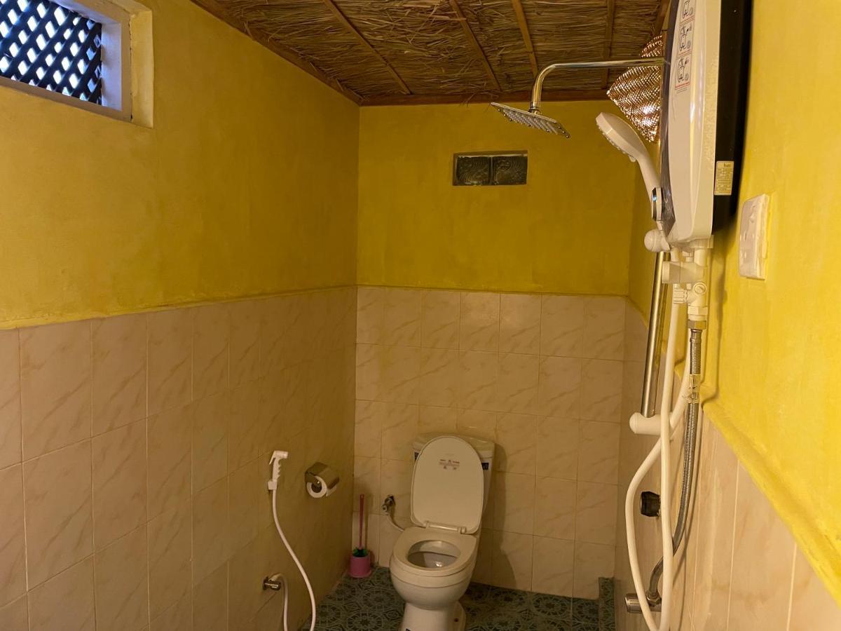 Banana Surf House Hotel Arugam Bay Bagian luar foto